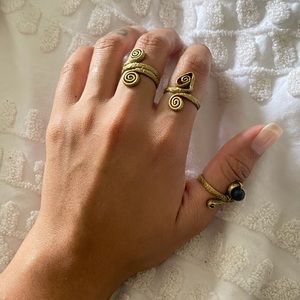Gold bronze rings